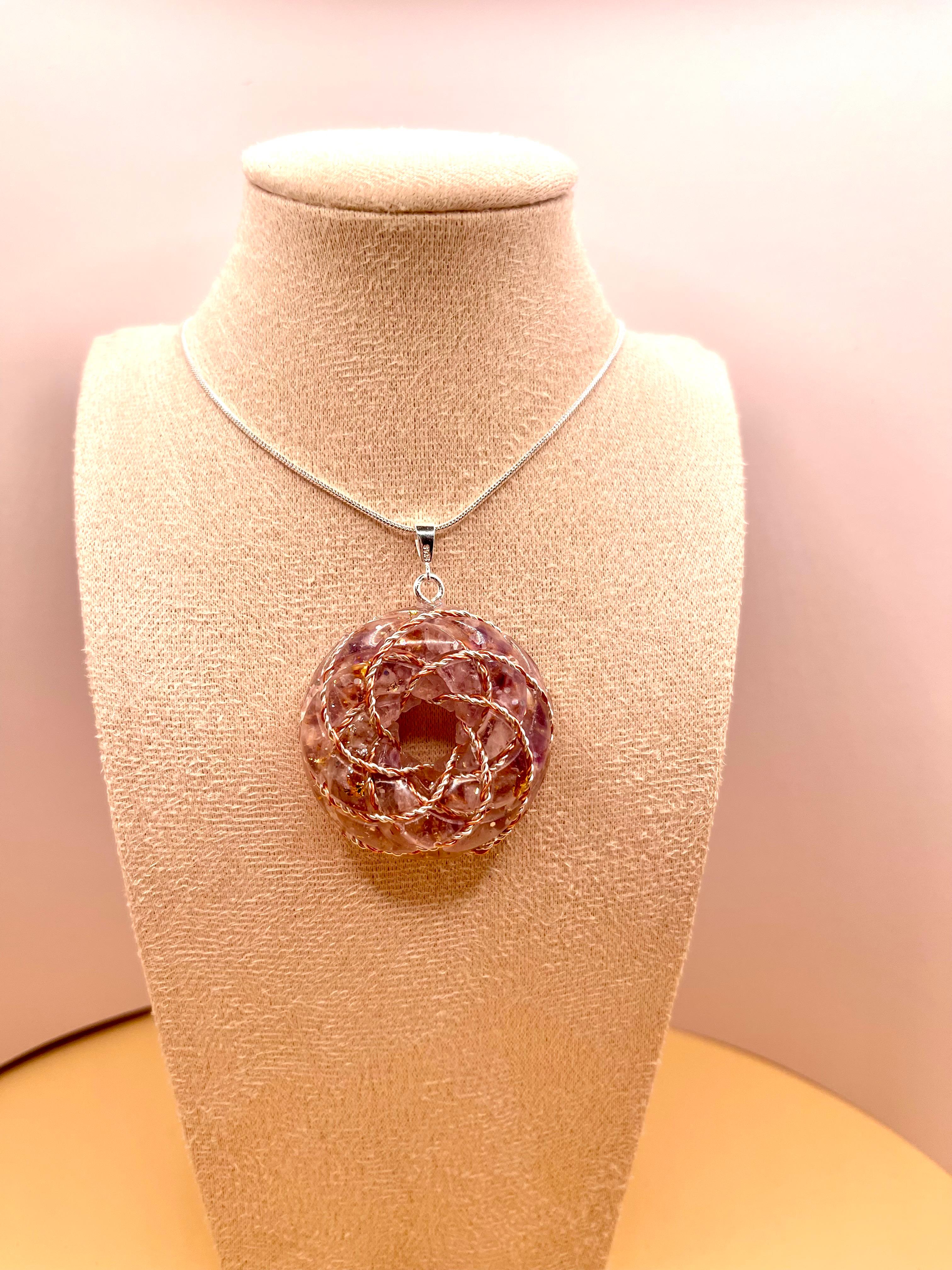 Pandantiv Toroidal „Aripa Inimii” – Iubire, Pace Interioară & Vindecare Spirituală